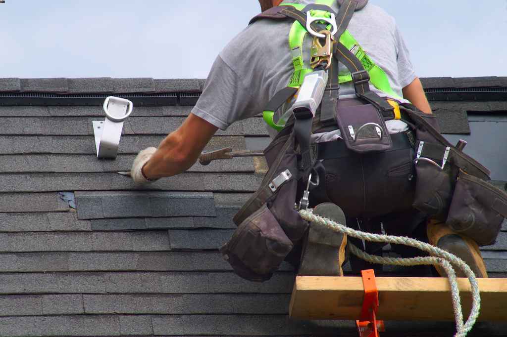 trusted Mobile, Alabama roof repair experts